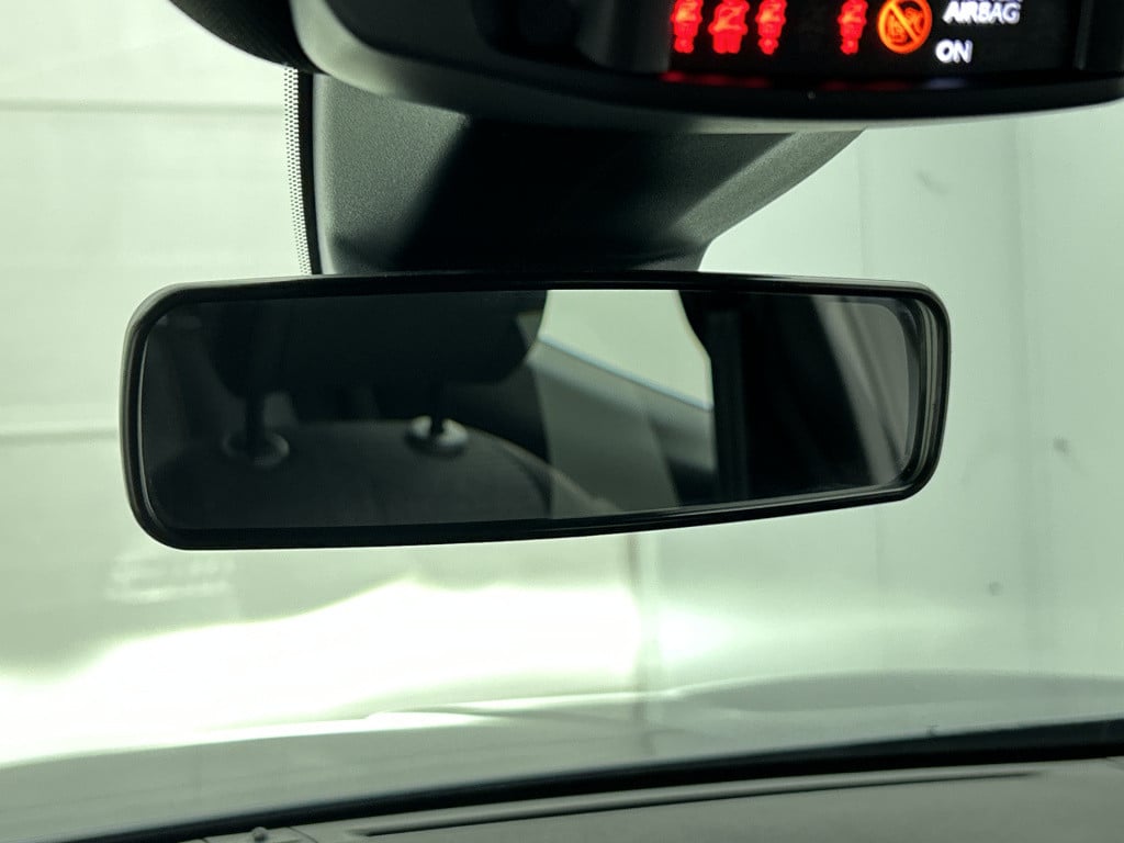 Peugeot E-2008 ev style 50 kwh | rijklaar |