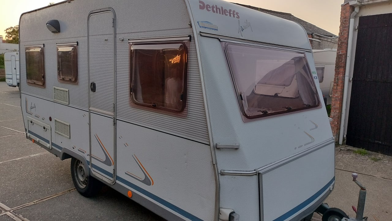 Dethleffs caravan (1998) met voortent