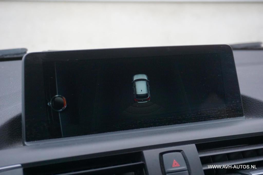 BMW 1 Serie 118i centennial high executive