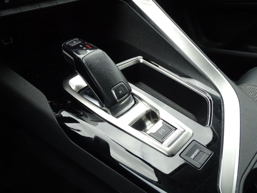Peugeot 3008 1.2 puretech allure