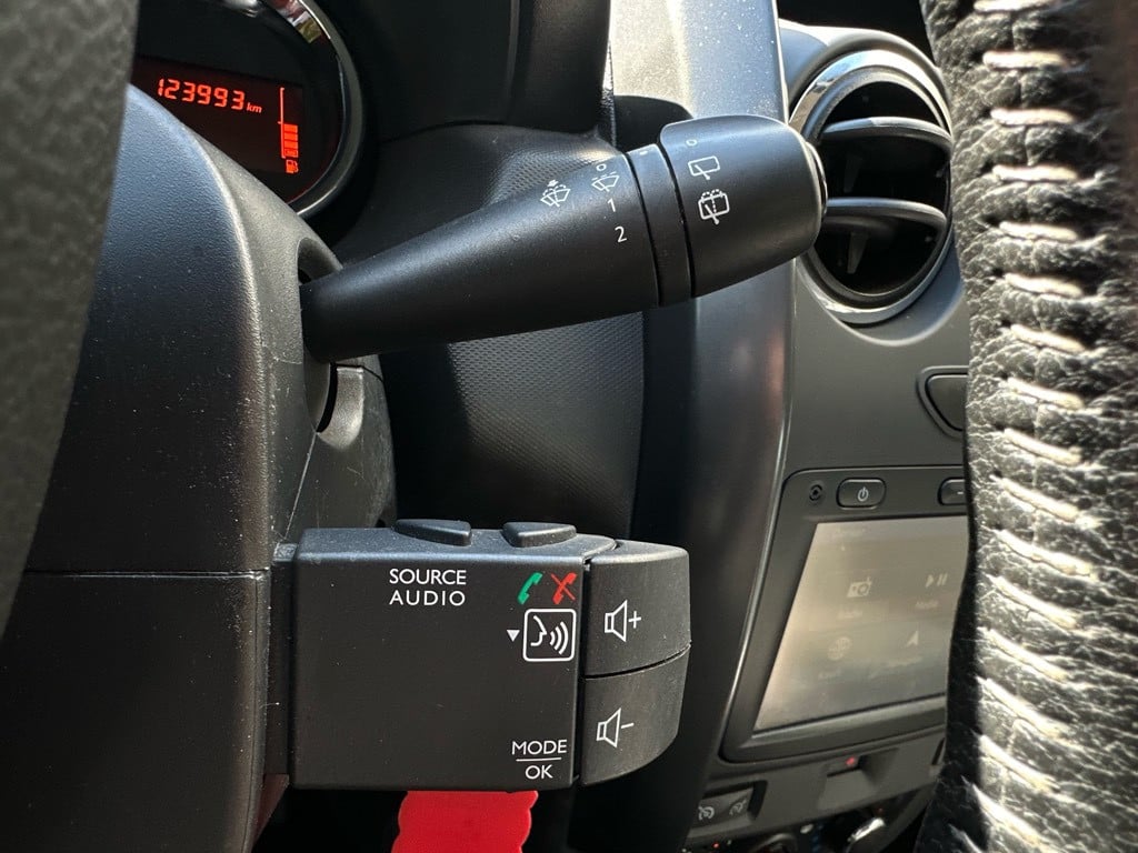 Dacia Duster 1.2 tce 4x2 prestige // schermradio // trekhaak //