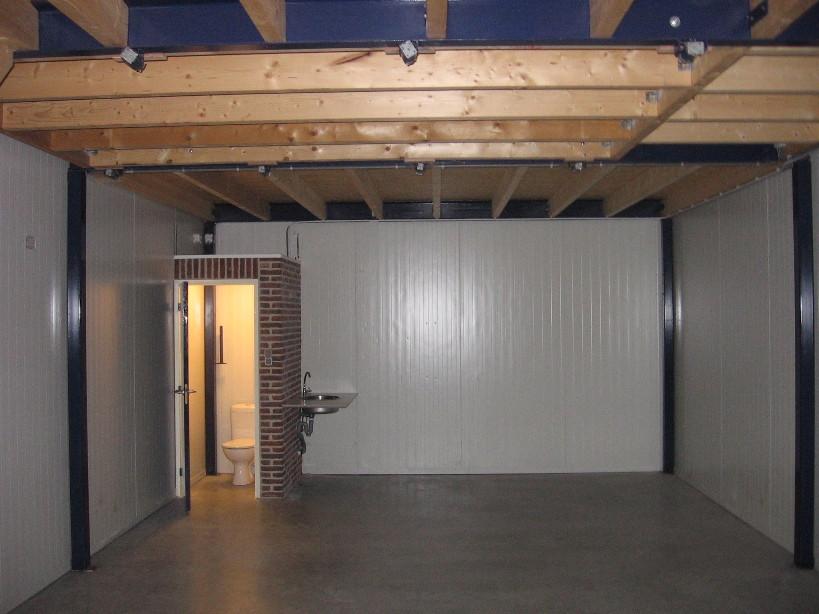 TE HUUR bedrijfsruimte / unit / kantoor / loods Arnestein Middelburg 725 eu