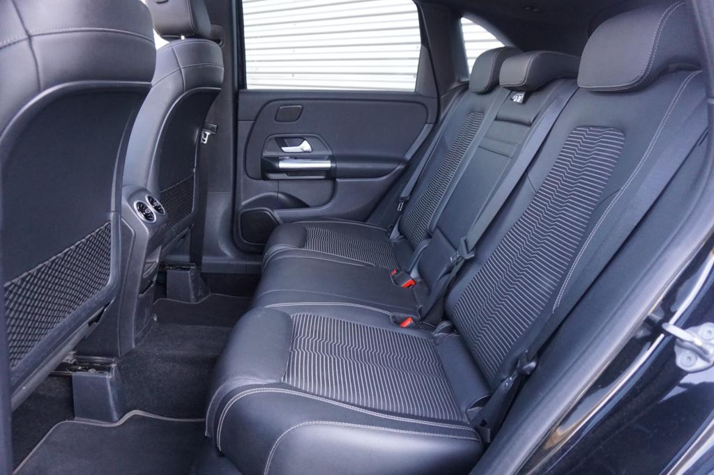 Mercedes-Benz B-Klasse 220 launch edition premium plus climate / navi / pan
