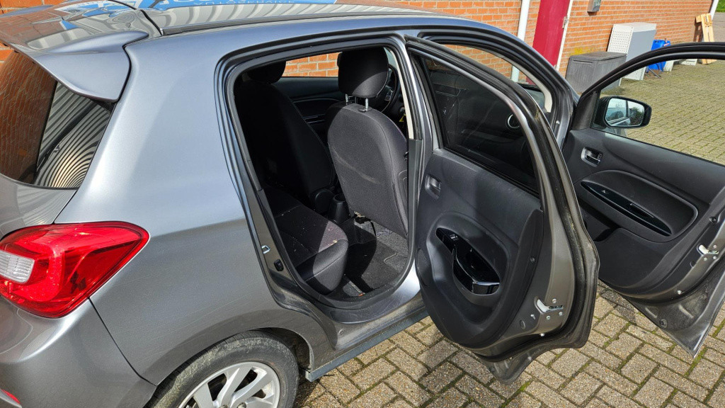 Mitsubishi Space Star 1.2 connect pro
