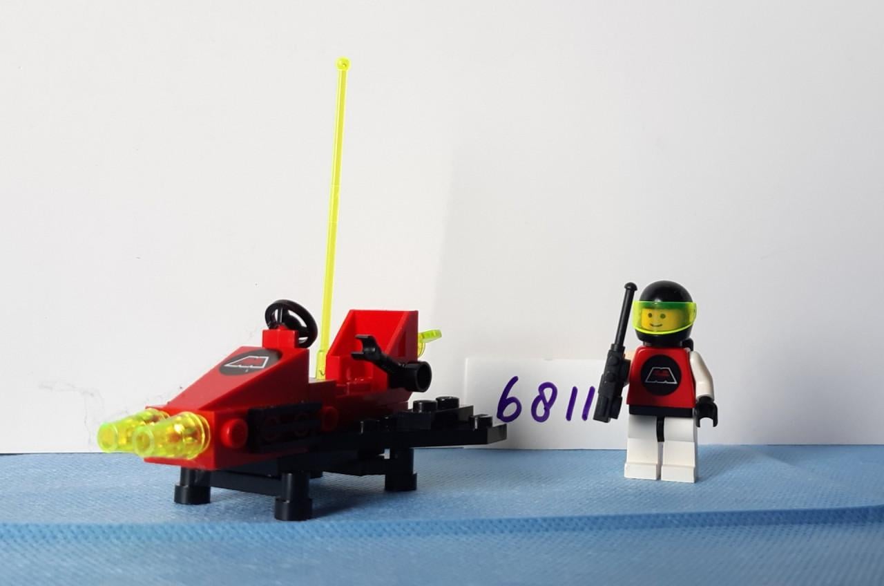 Lego Space M-Tron 6811: pulslader, charger