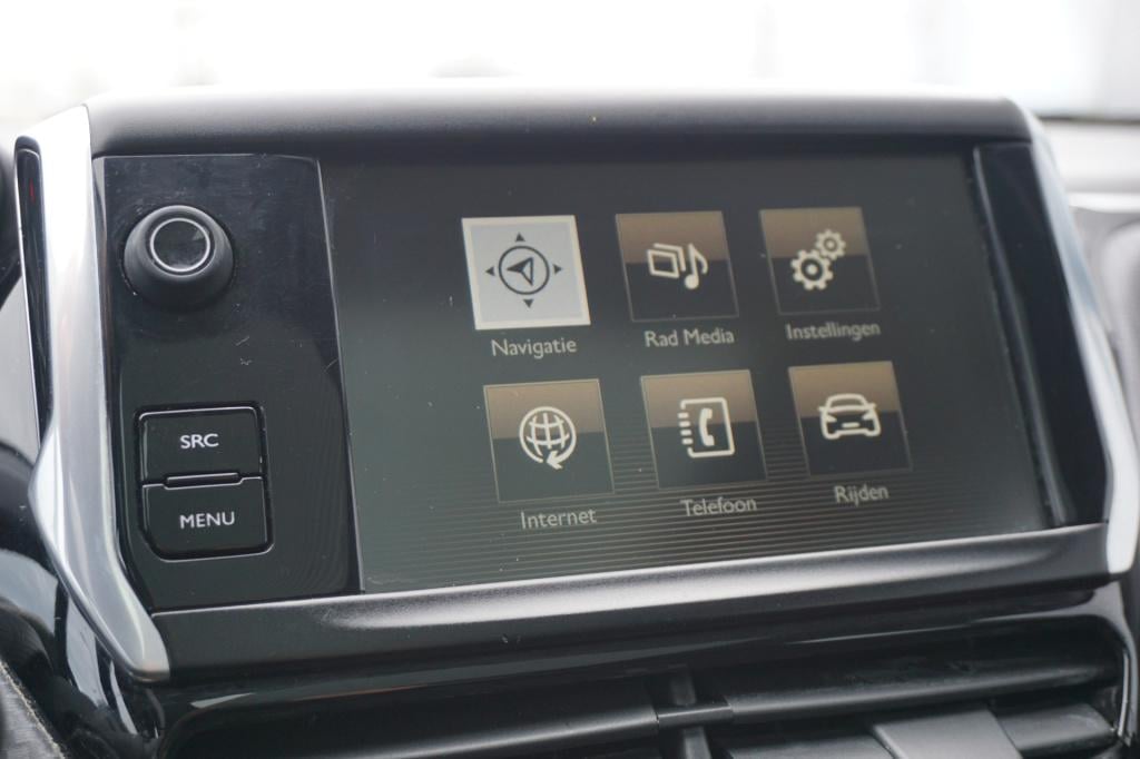 Peugeot 2008 1.2 puretech active airco / navi / cruise / pano / carplay / p