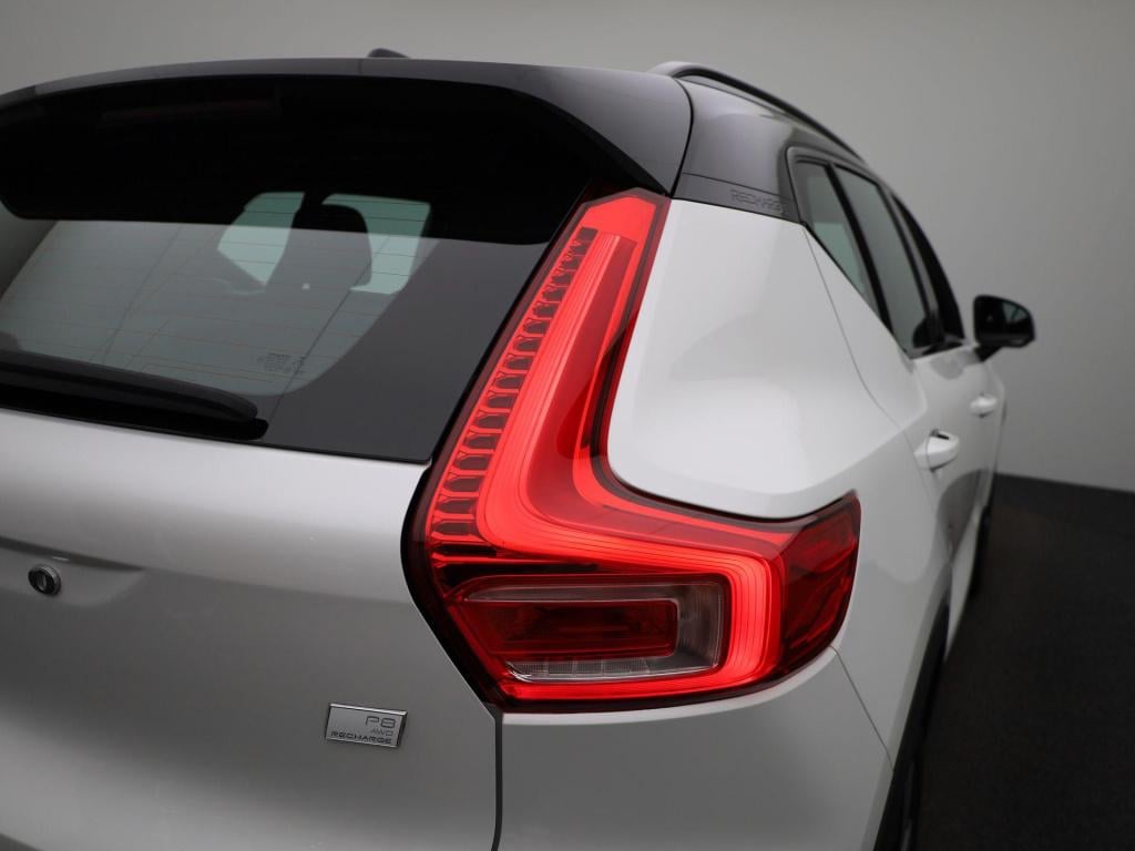 Volvo XC40 recharge p8 awd | automaat | panoramadak | apple carplay / andro