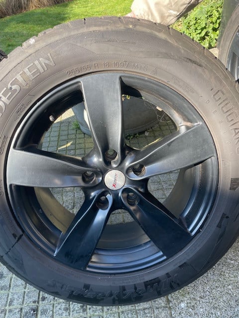 Zwarte licht metalen velgen+ winterbanden 255/55 R18 109V.,4 stuks