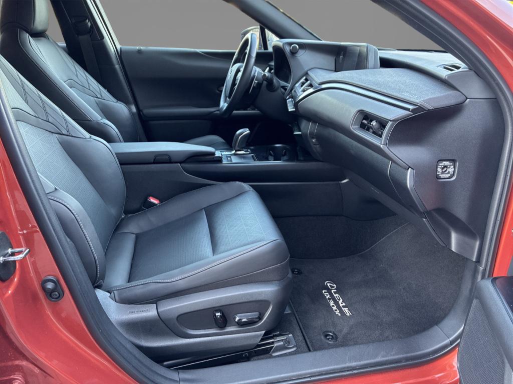 Lexus Ux 300e luxury 54 kwh | leder | stoelverwarming en -koeling | elektri