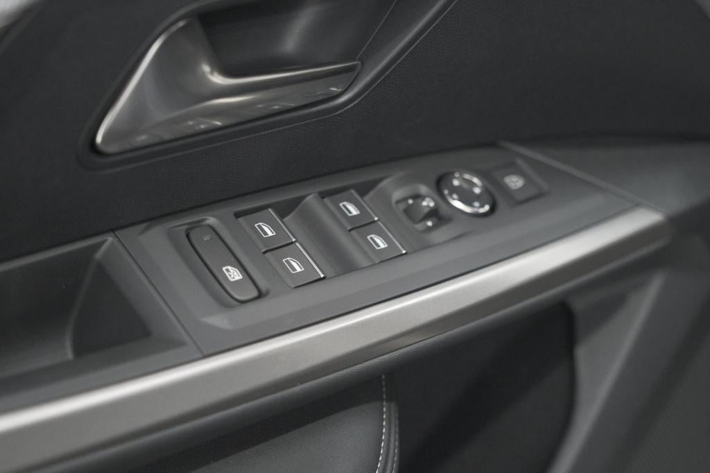 Peugeot 5008 hybrid 145 e-dcs6 gt | panoramadak | camera | elektrische acht