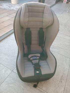 Autostoel merk Chicco 9 tot 18 kg