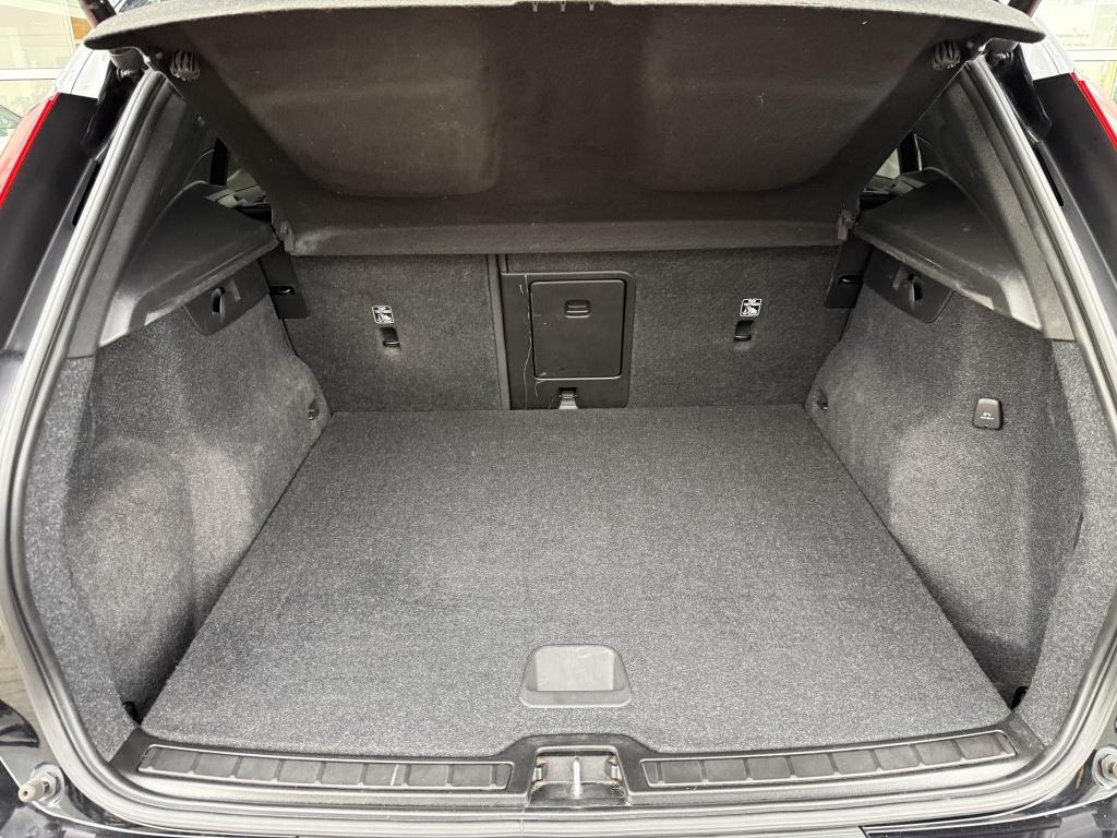 Volvo XC40 t5 262pk recharge r-design| adap.cruise| camera| trekhaak| keyle