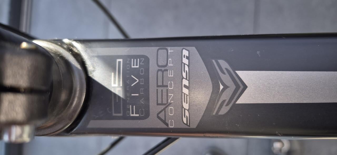 SENSA GULIO AERO CARBON.