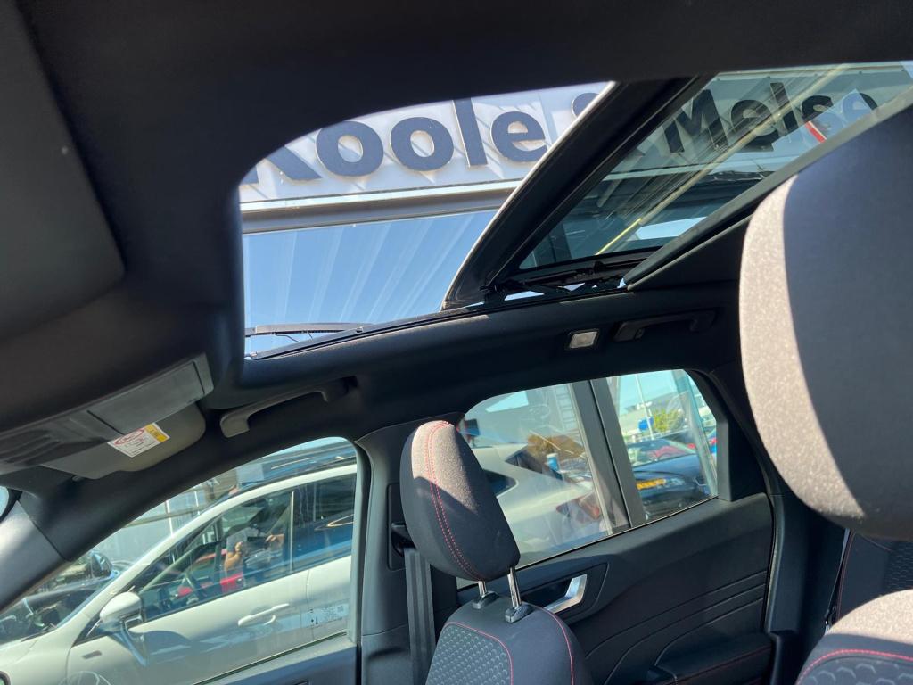 Ford Kuga 2.5 phev 243pk e-cvt st-line , panodak , trekhaak , 2100 kg trekg