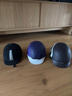 Paardrij caps