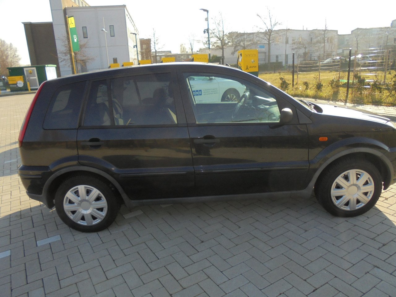 Fusion 1.6-16V Ghia leuke auto vol jaar Apk slechts €1395
