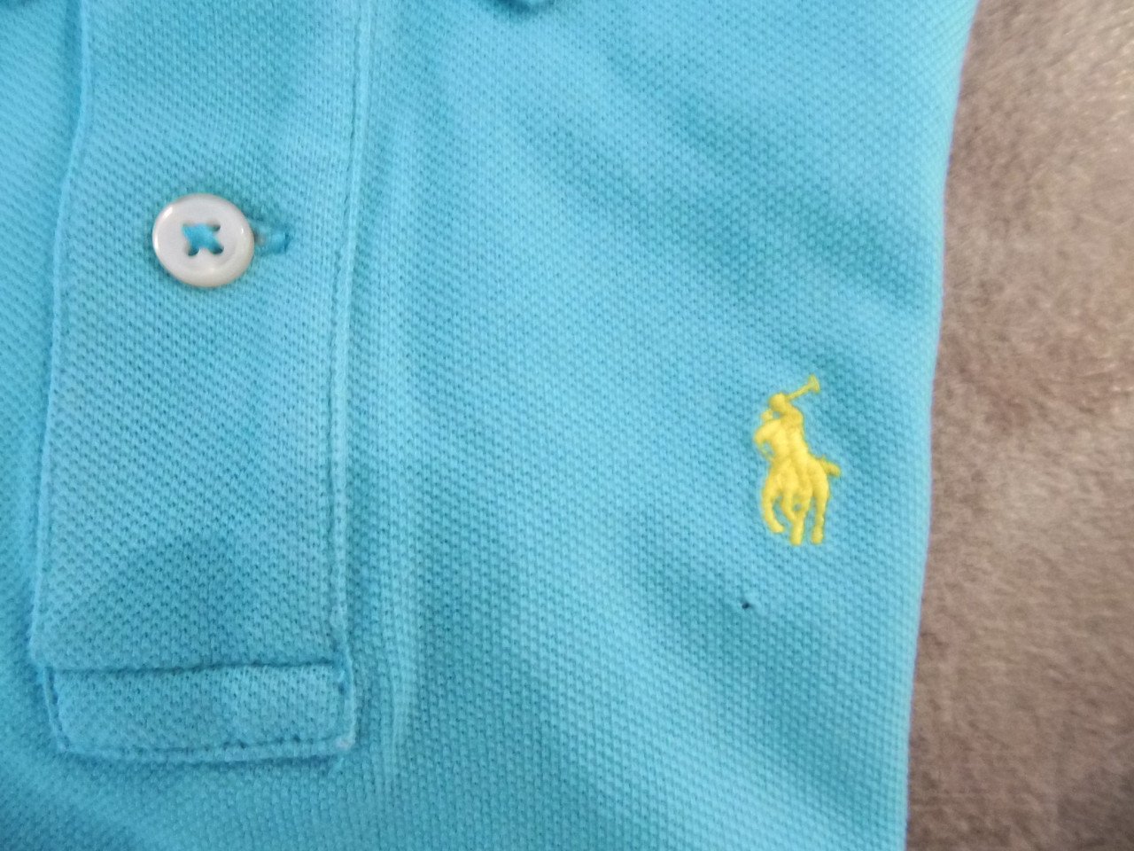2 Polo's van Ralph Lauren maat 122 en 110.