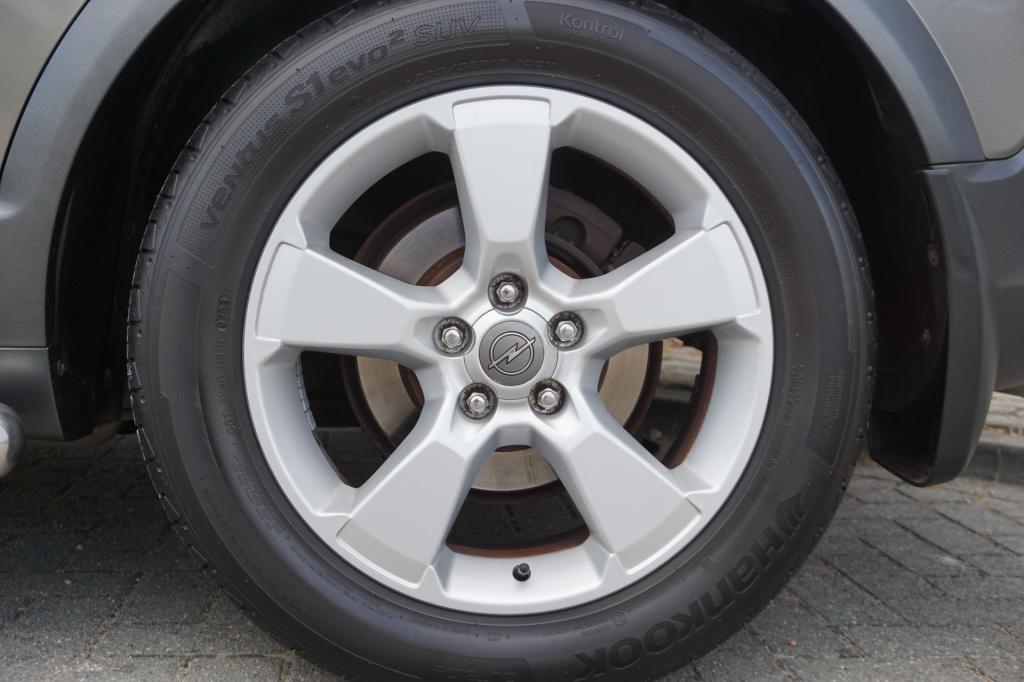 Opel Antara 3.2 v6 cosmo automaat / airco / navi / cruise / pano / stoelver
