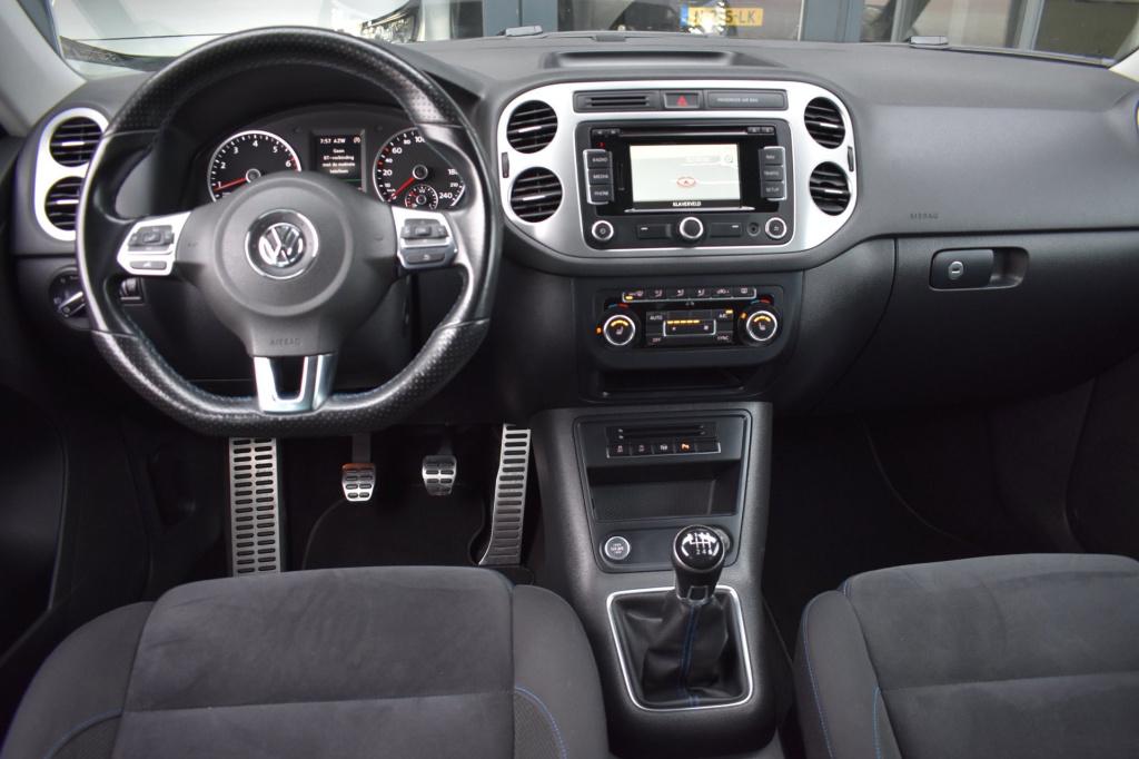 Volkswagen Tiguan 1.4 tsi r-line lm | trekhaak | xenon | led | stoelverwarm