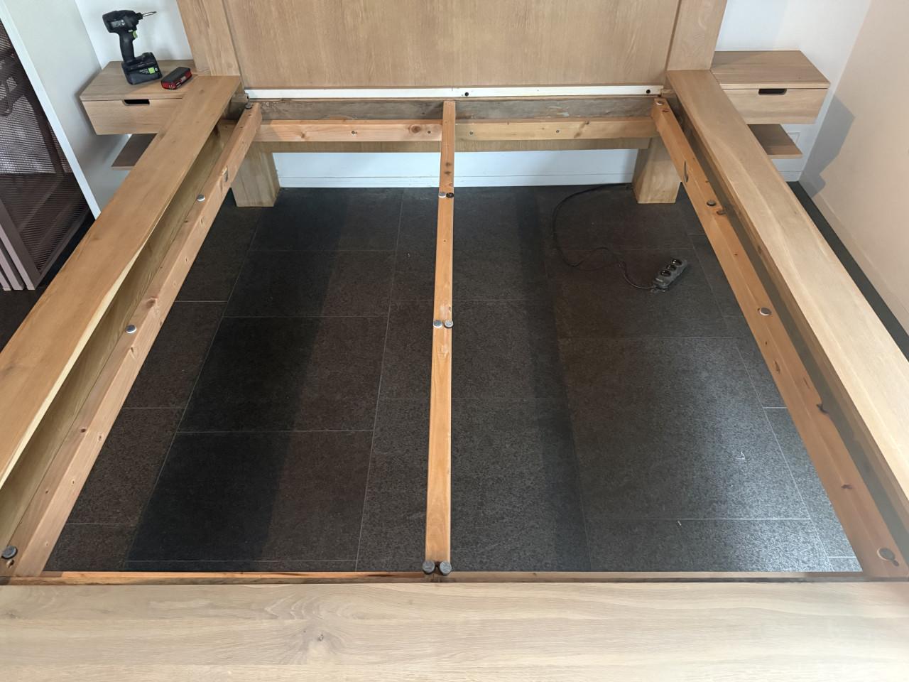 Hemelbed massief eiken + Auping bodems + Auping matrassen