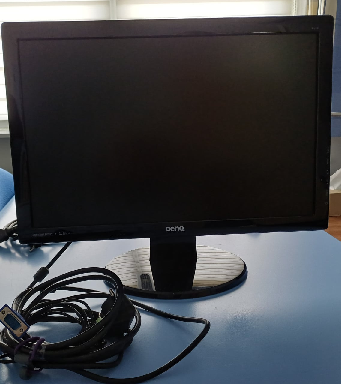 Beeldscherm, toetsenbord en muis
