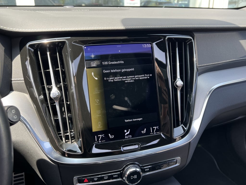 Volvo V60 t6 398pk recharge r-design| panodak| adap.cruise| trekhaak| awd|