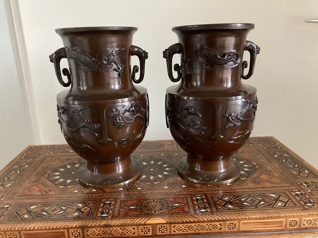 Antieke bronzen vazen