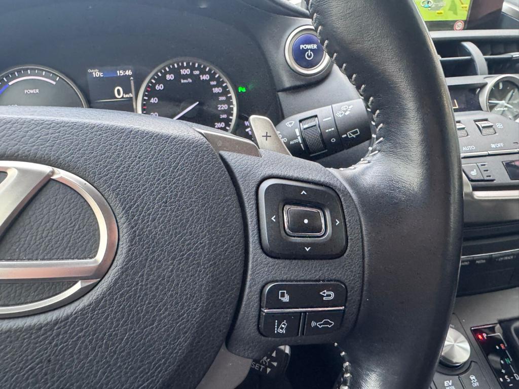 Lexus Nx 300h awd business line