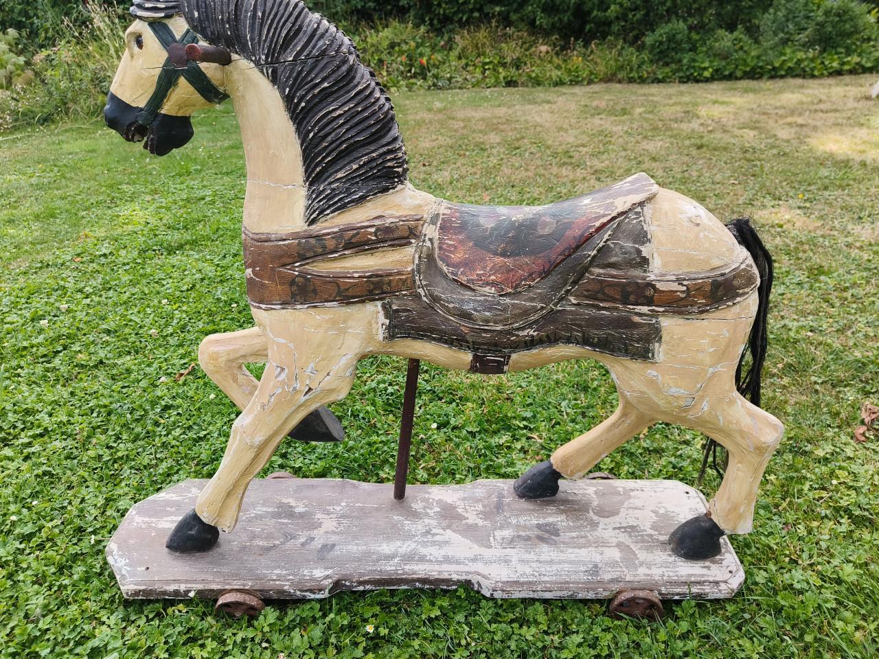 Houten antiek paard