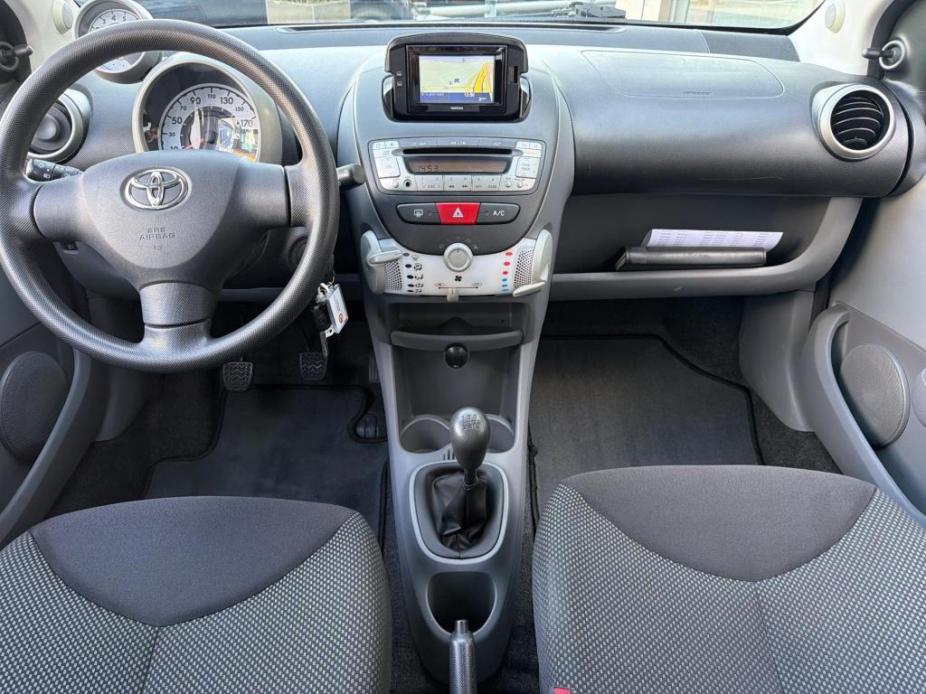 Toyota Aygo 1.0-12v comfort navigator