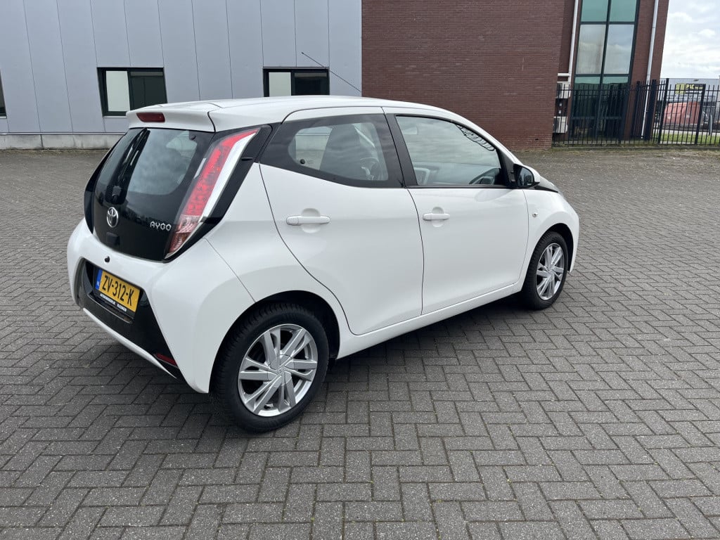 Toyota Aygo 1.0 vvt-i x-wave