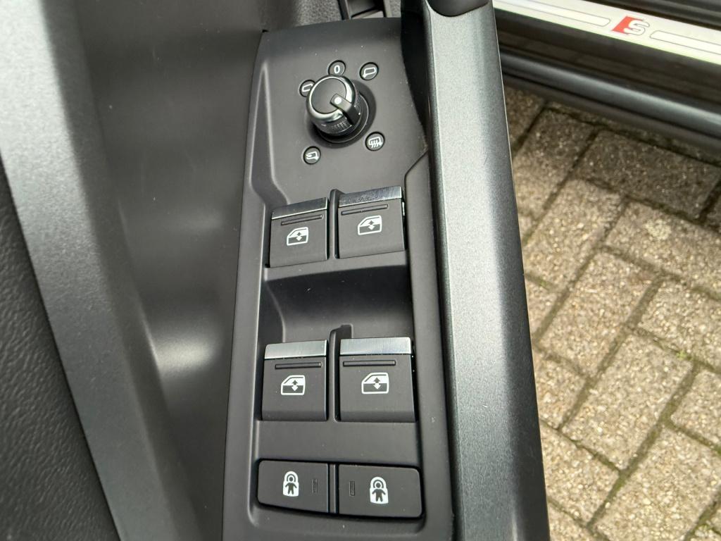 Audi Q3 35 tfsi s edition