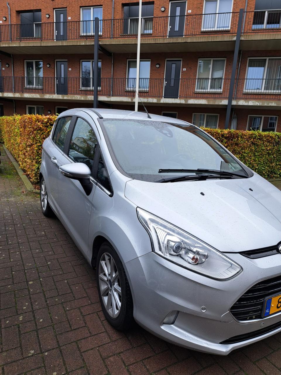 Mooie goed onderhouden Ford B-max