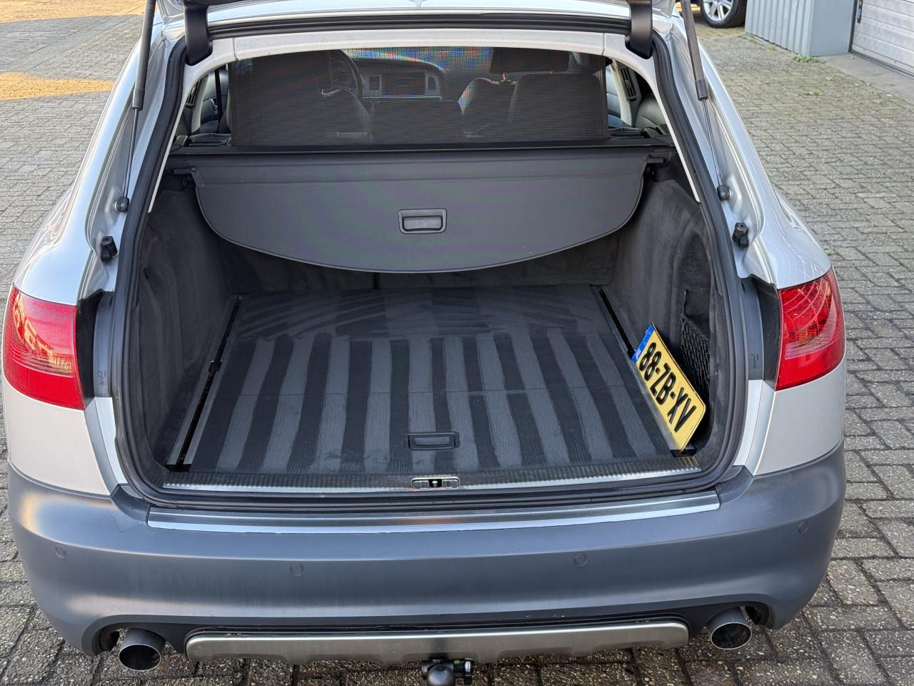 Audi A6 allroad quattro - 3.2 V6
