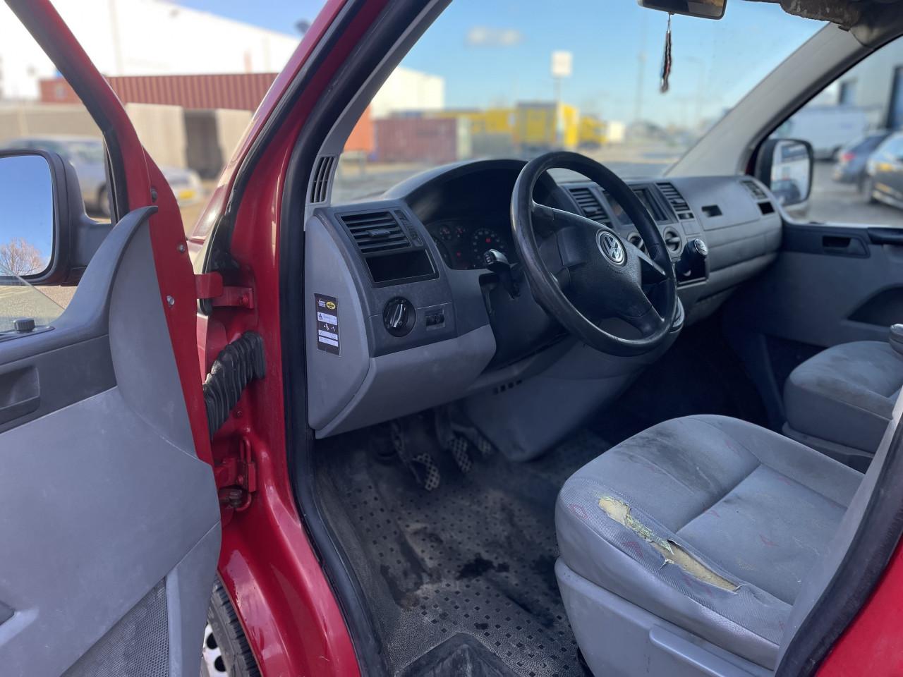 Volkswagen Transporter 2.5 TDI /CARPLAY/CRUISE CONTR/TREKH.