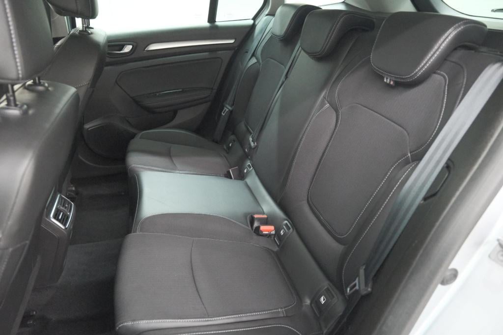 Renault Megane tce 140 edc techno | dodehoekdetectie | camera | 9.3 inch gr