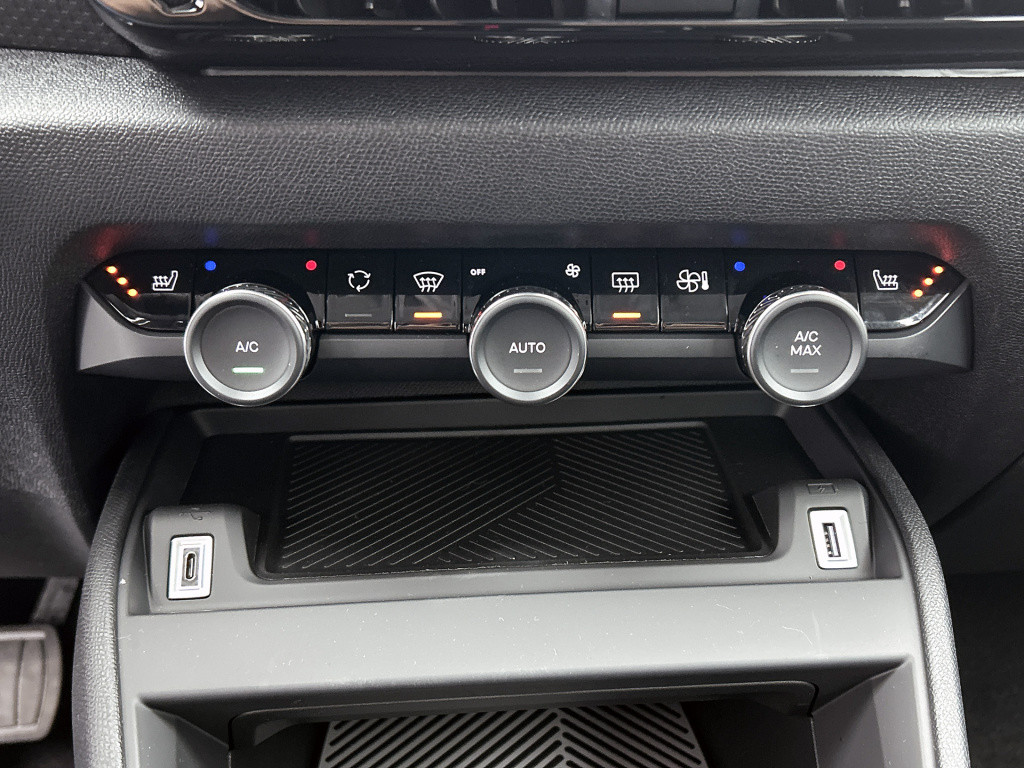 Citroen C4 hybrid 145pk automaat business private lease € 489,- pm - 48mnd 