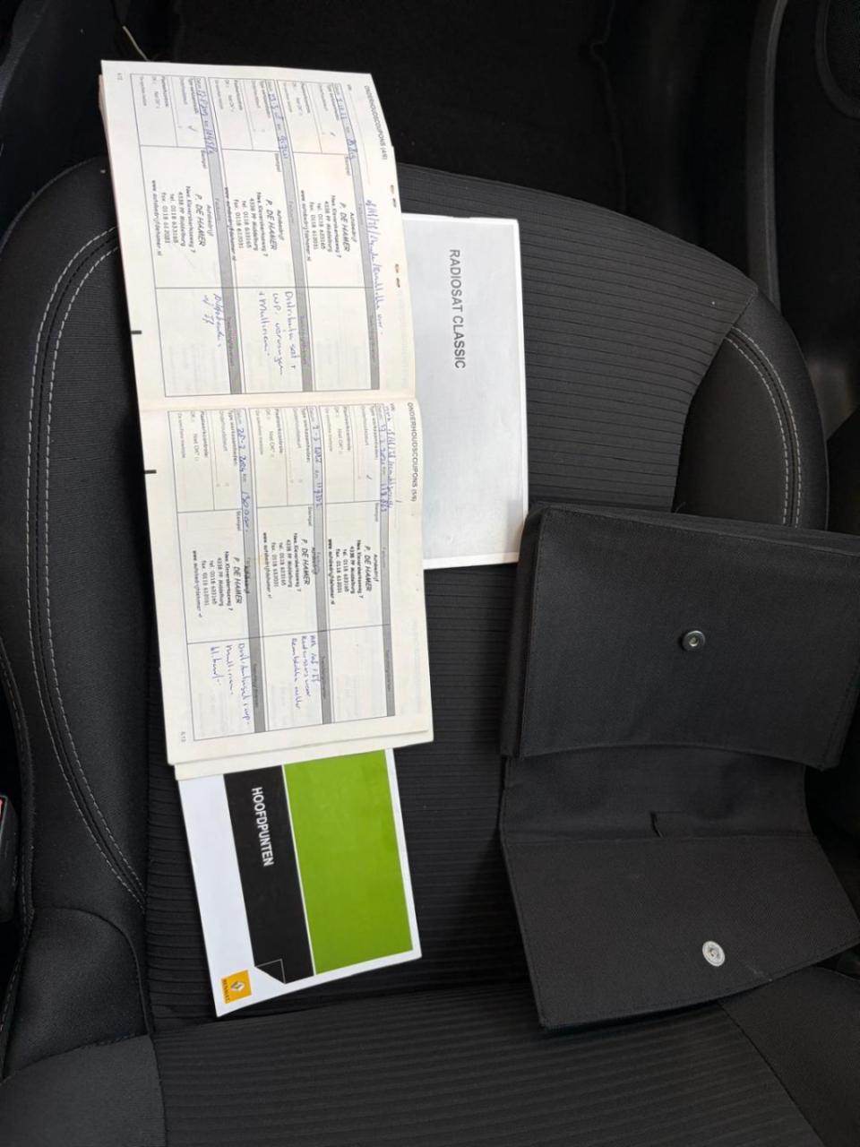 Renault Clio 1.2 collection/apk/airco/cruise ctrl/trehkaak/