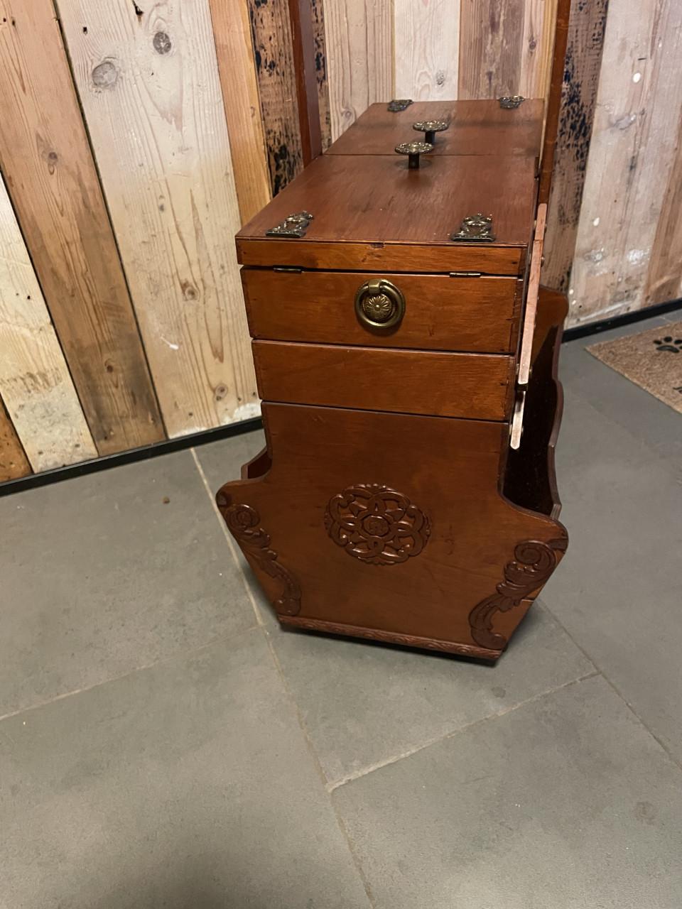 Prachtige klassieke naaibox