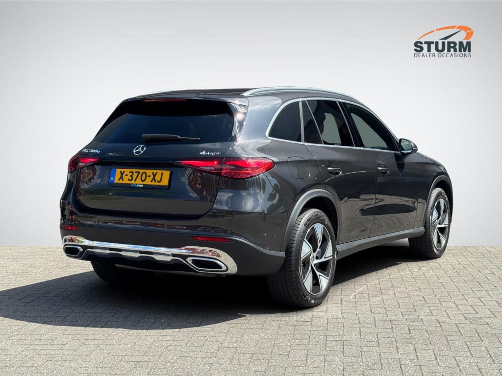 Mercedes-Benz Glc 300e 4matic luxury line nl-auto np. €83.000! | panoramada