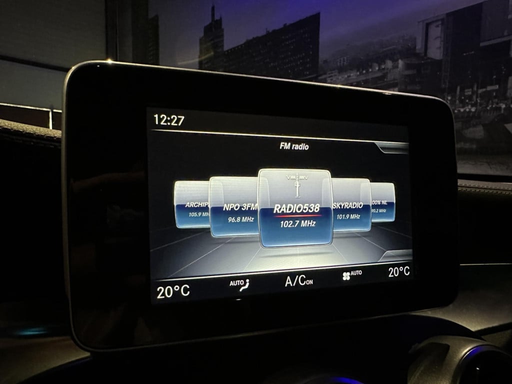 Mercedes-Benz Glc 250 4matic premium plus *panoramadak*