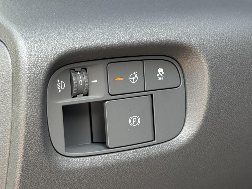 Hyundai Inster cross sky plus 49 kwh direct beschikbaar!