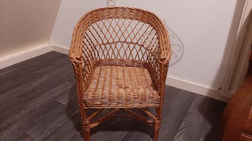 Rotan kinderstoeltje