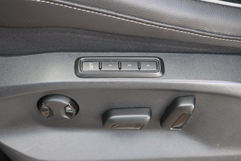 Volkswagen Tiguan 1.4 tsi ehybrid r-line business black style 245pk