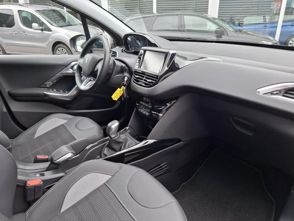 Peugeot 2008 suv 110 allure pano/cam/lmv/trekhaak