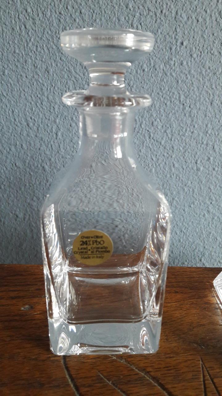 Kristallen karafjes met stop