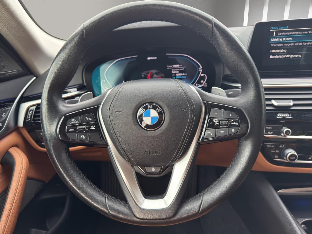 BMW 5 Serie 530e iperformance | sport line | leder cognac | electr.zonnesch