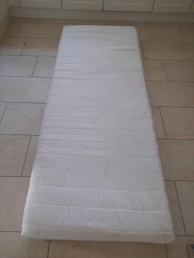 80 x 200 x 19 Matras (in goede nette staat)