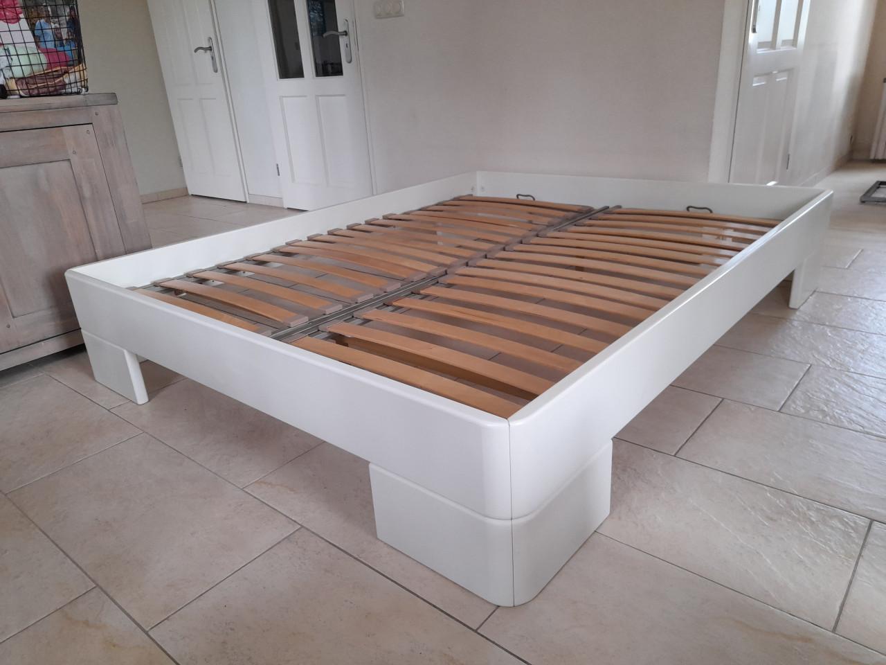 2 Persoons bed 160 x 200 (in goede staat )