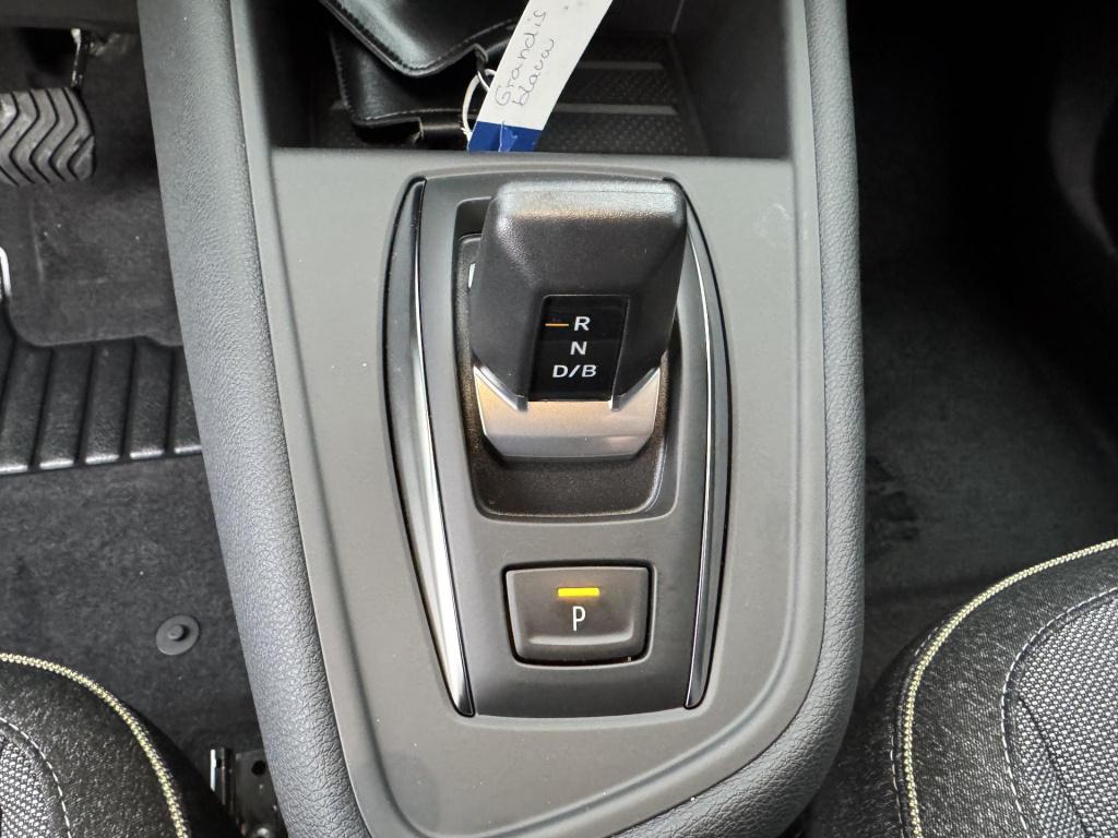 Mitsubishi Grandis 1.8 hev first edition